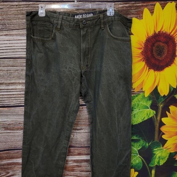 Akoo Brand Mens green jeans size 42/33 straight leg Pre-owned - Picture 1 of 10